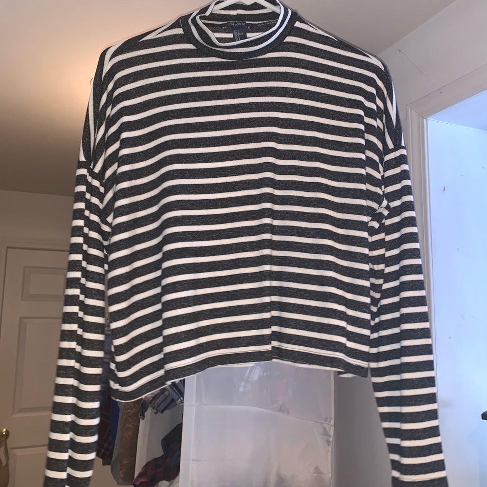 Black and White Mock Neck Long Sleeve Shirt